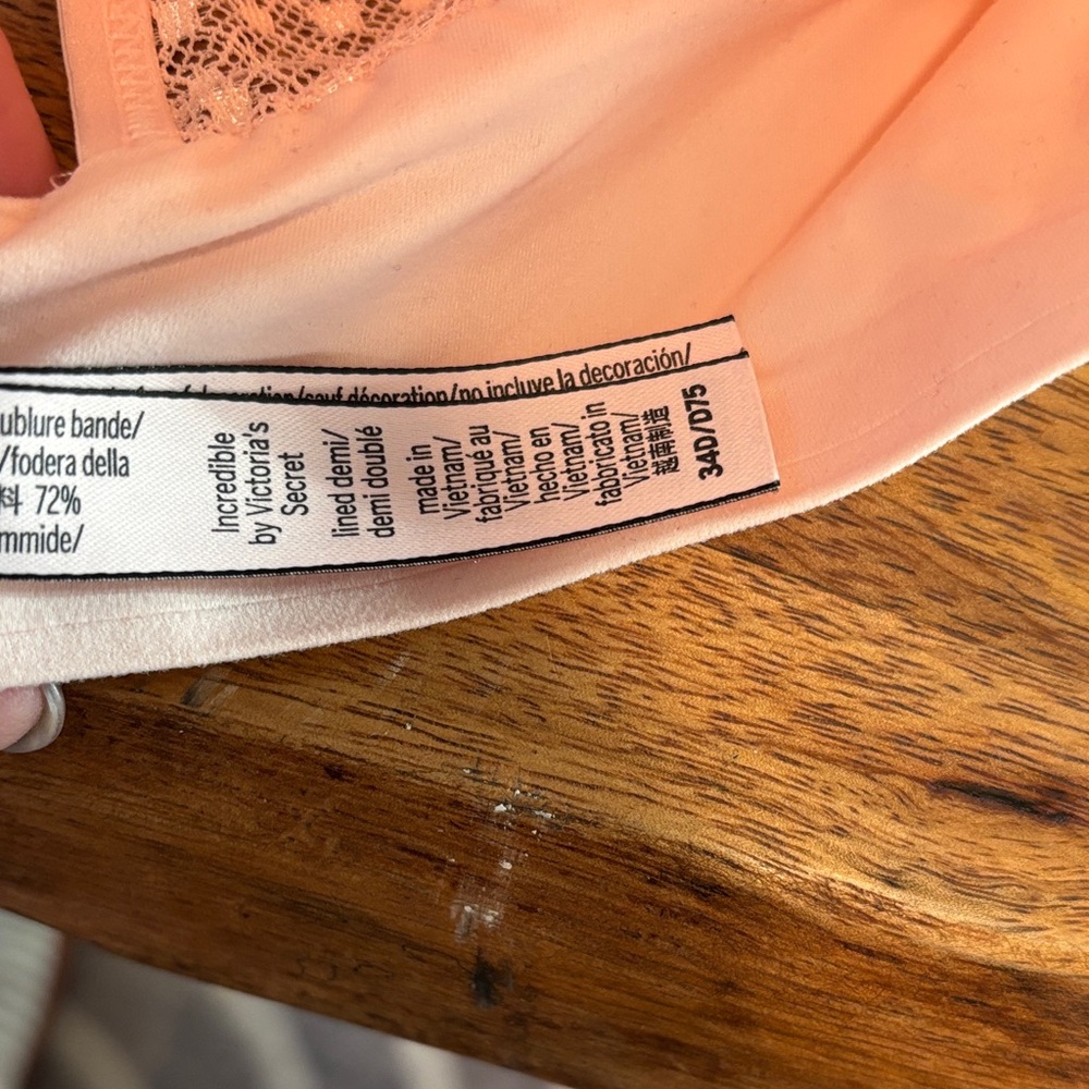 Victoria's Secret Incredible Lined Demi Pink Bra - Picture 7 of 7